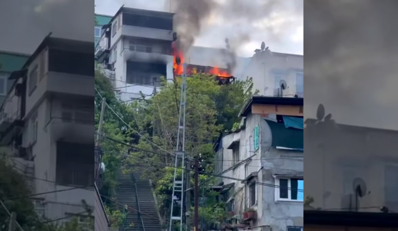 Pendik'te bir spotçu mağazasında yangın çıktı, itfaiye ekipleri müdahale ediyor.