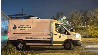 Küçükçekmece'de boş arazide çürümüş halde bulunan ceset, ekiplerin incelemelerinin ardından