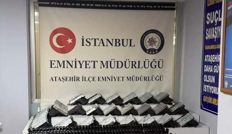 Ataşehir'de, silah ticareti yaptığı iddiasıyla gözaltına alınan şüpheli tutuklandı.